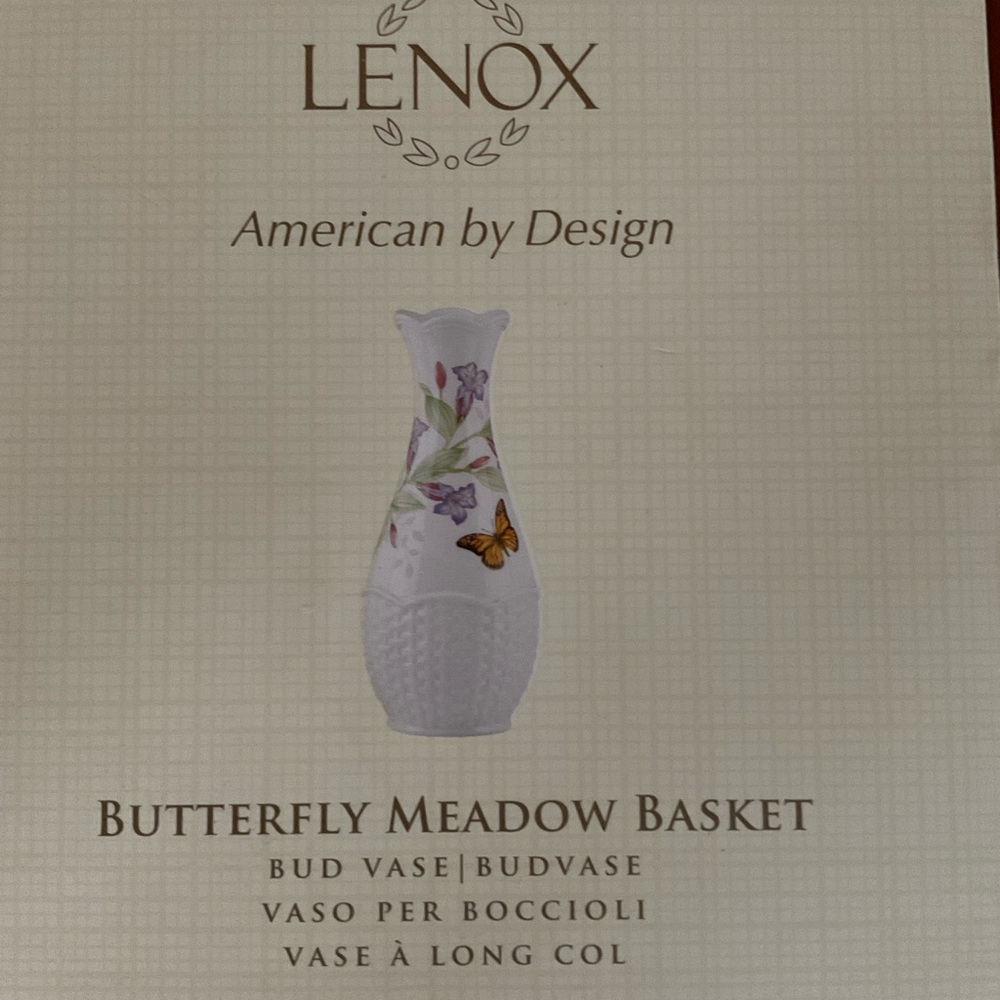 NEW IN BOX RARE LENOX Bud Vase Butterfly Meadow Basket Pattern